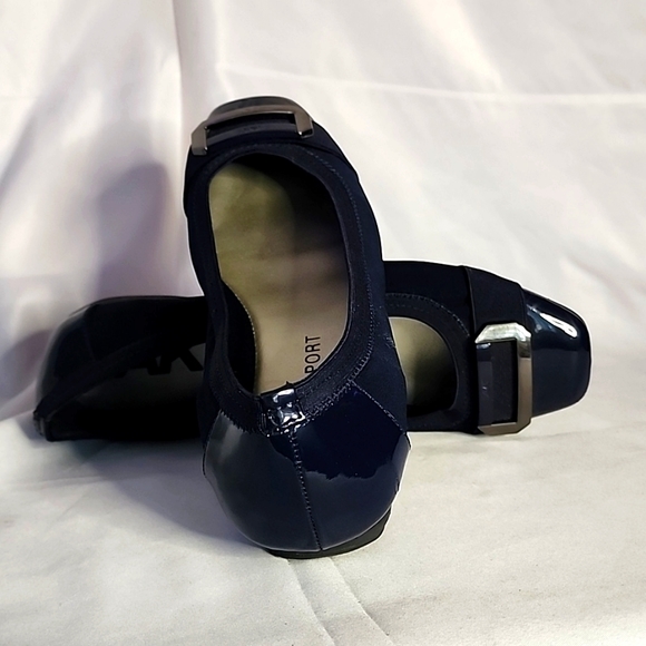 9M Anna Klein Dress Shoes - Picture 3 of 7